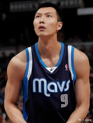 bandao-亚洲球员NBA选秀顺位里，易建联6号顺位出道排名第二|德克-诺维茨基|密尔沃基雄鹿队|艾尔-霍福德|大前锋|小前锋_新浪体育_新浪新闻